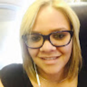 Meet your Posher, Iris